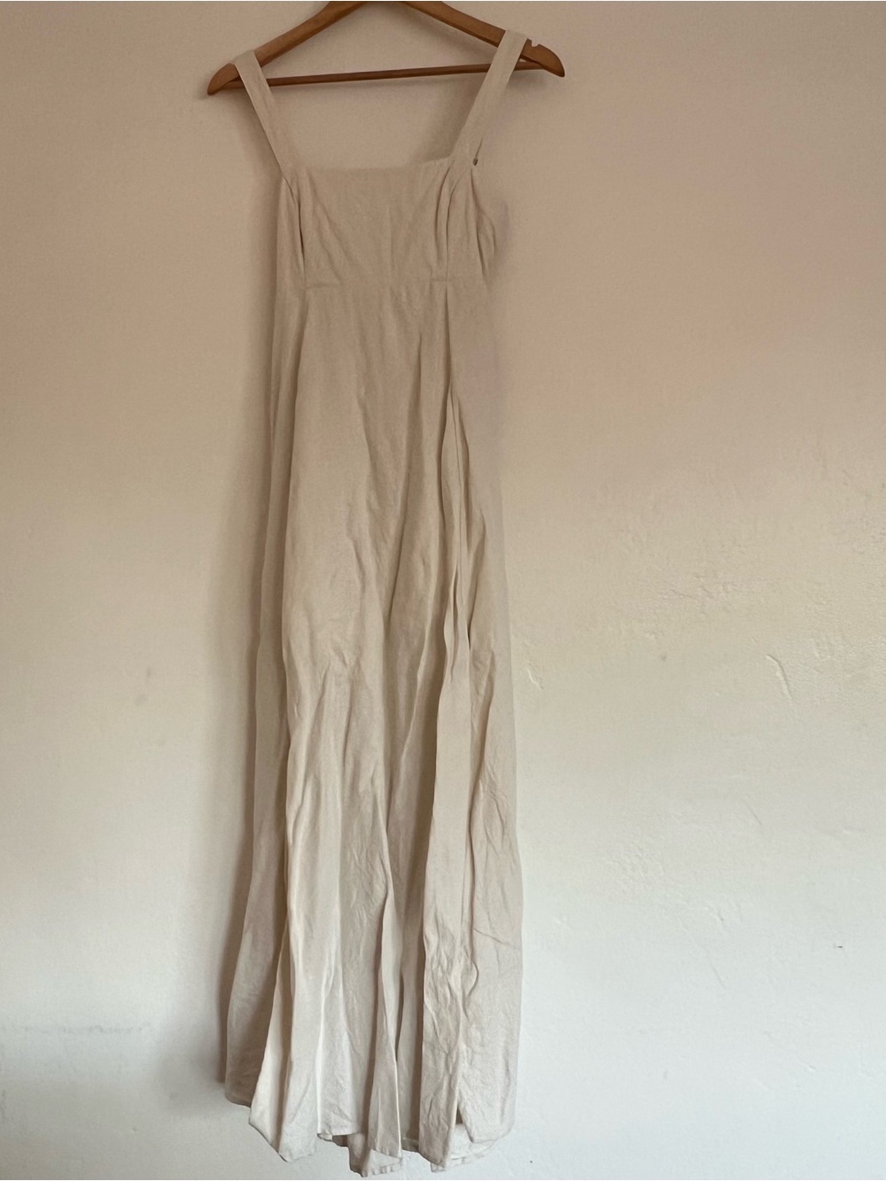 Sleeveless Cream maxi dress